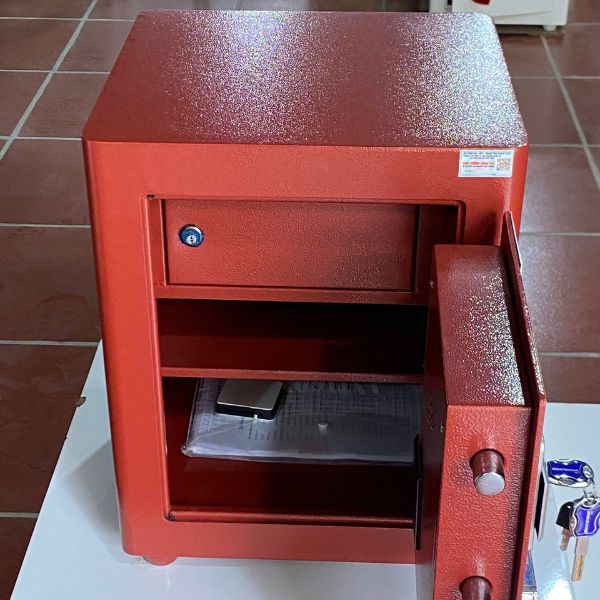 Két sắt Ngân Hàng ACB51 màu đỏ chi tiết
