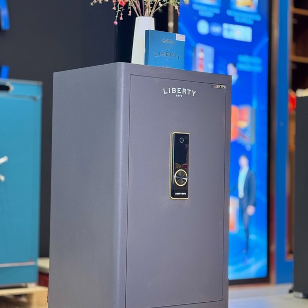Két sắt đồng hồ Liberty LB1000 Pro 6 Watch Winder mặt bên