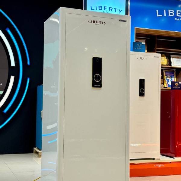 Két sắt đồng hồ Liberty LB1500 Pro 6 Watch Winder Tiffany mặt bên