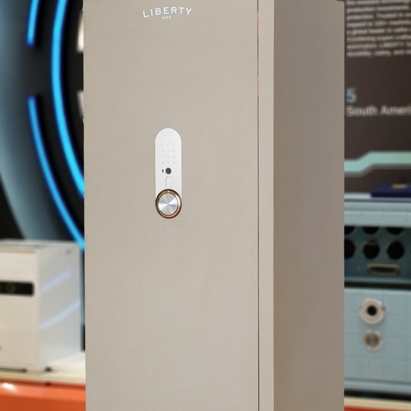 Két sắt đồng hồ Liberty LB1500-S10-PRO chính hãng giá tốt