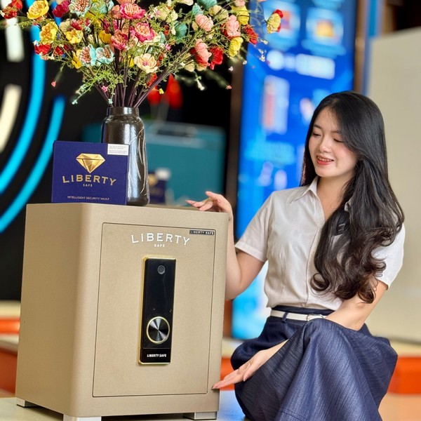 Két sắt đồng hồ Liberty LB50 Pro 4 Watch Winder chính hãng tại Két Sắt 99